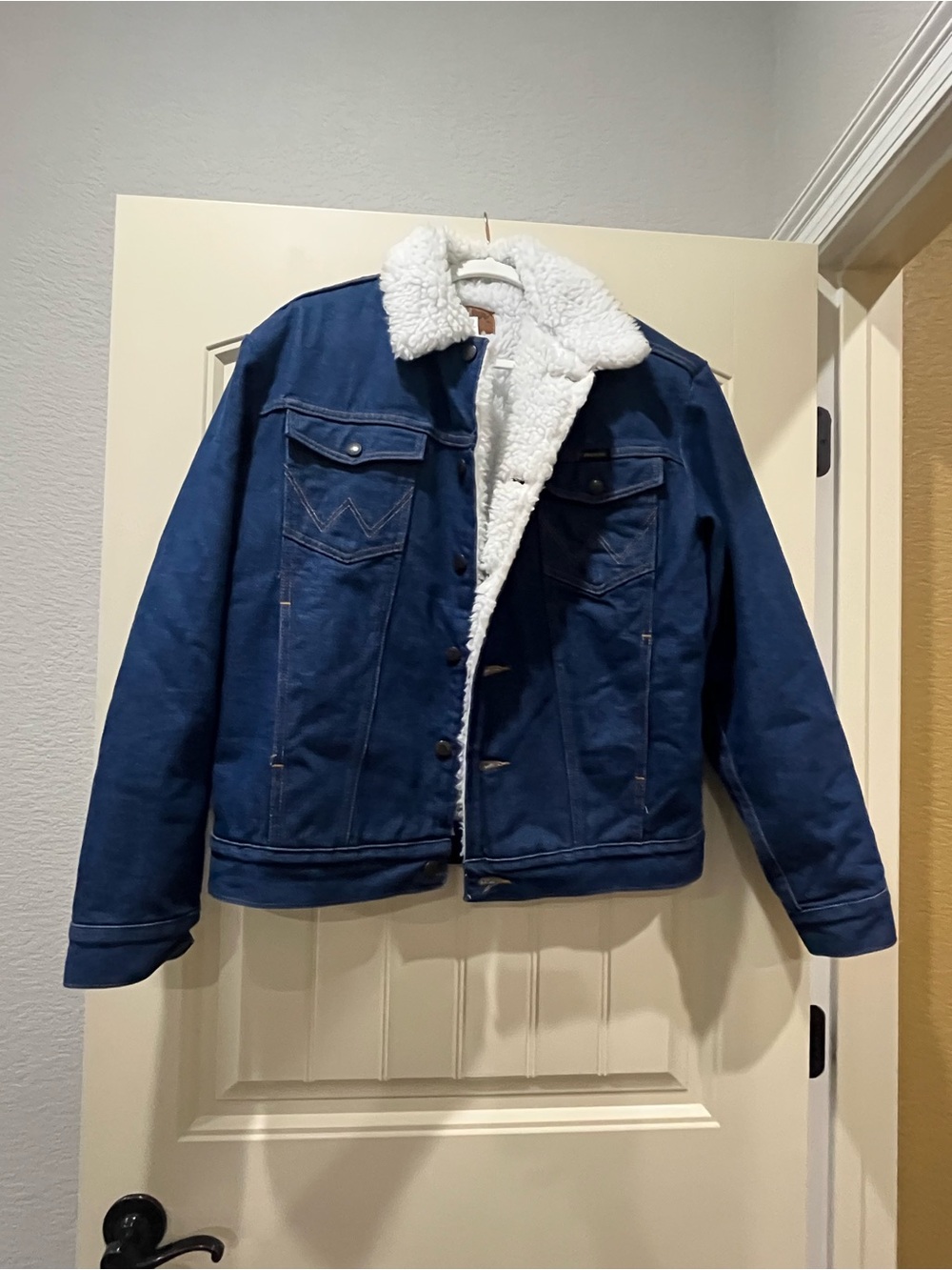 Wrangler Vintage Style Trucker Cowboy Sherpa-lined Jacket